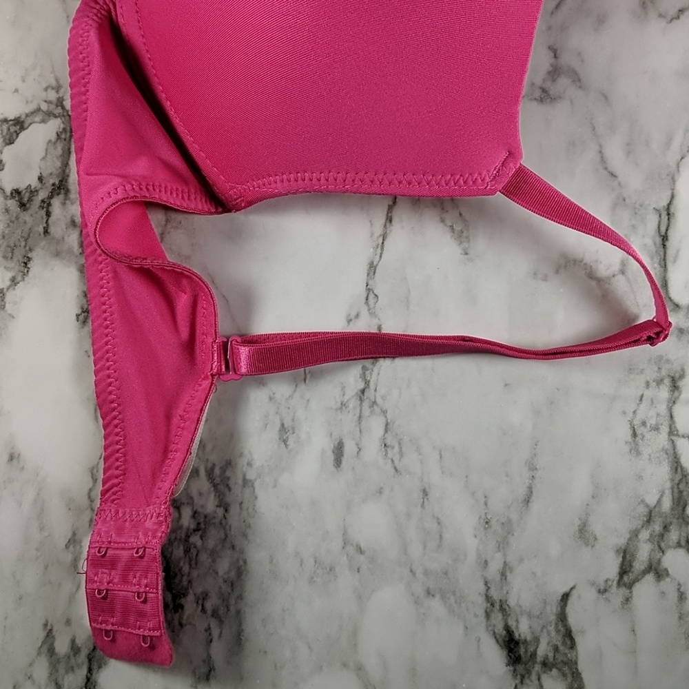 Pink Bra - Picture 4 of 4